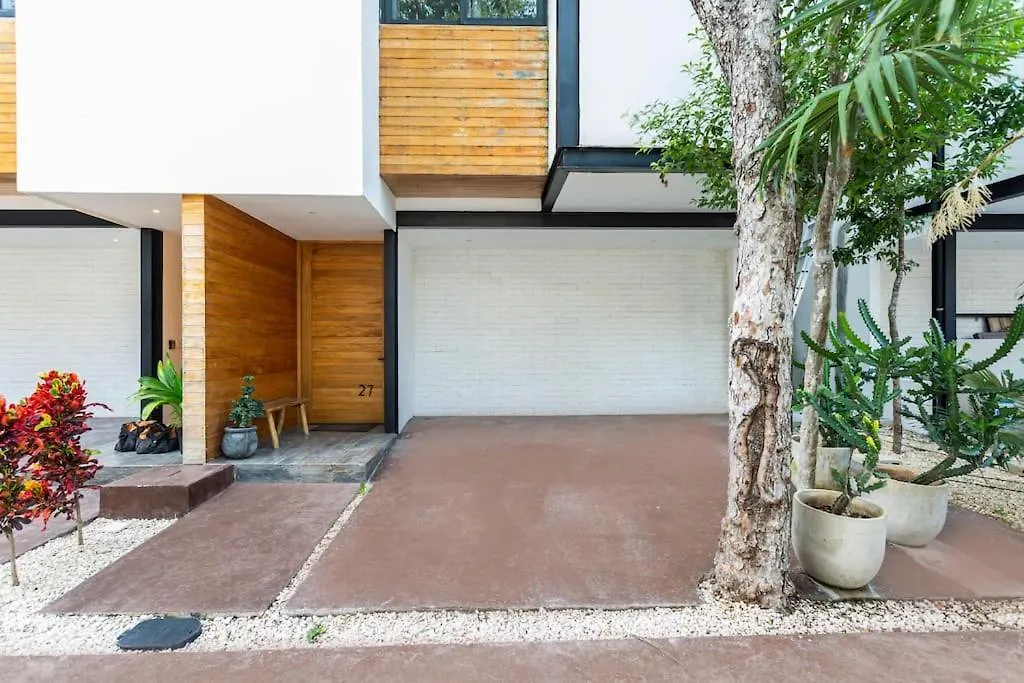 Βίλα Stunning 4Br - Rooftop Pool, 5 Mins To Beach Τουλούμ