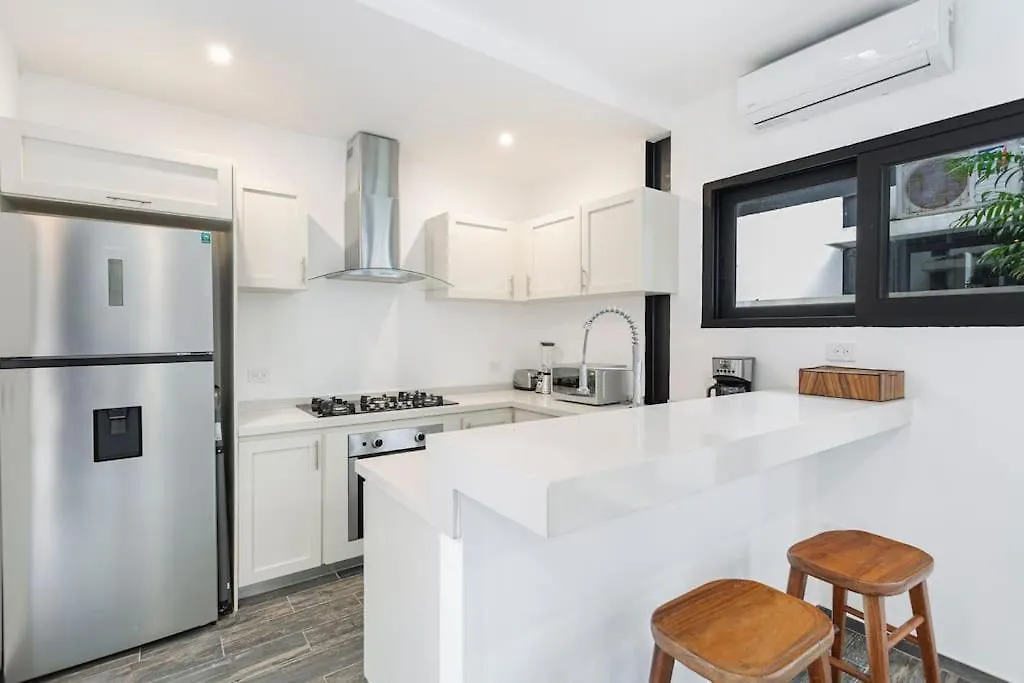 Βίλα Stunning 4Br - Rooftop Pool, 5 Mins To Beach Τουλούμ