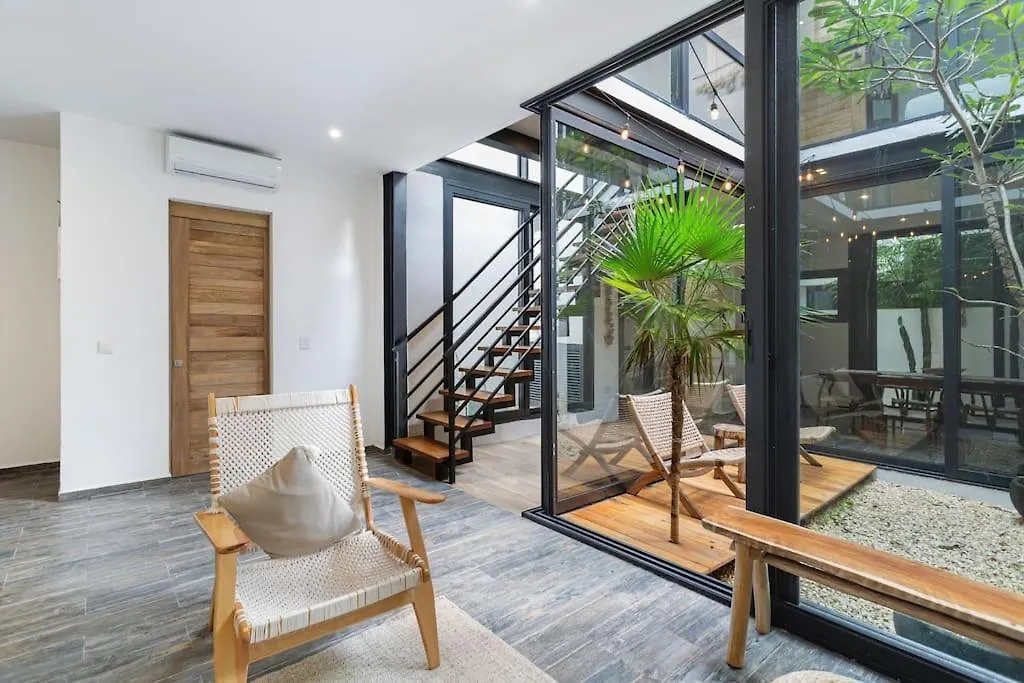 Βίλα Stunning 4Br - Rooftop Pool, 5 Mins To Beach Τουλούμ